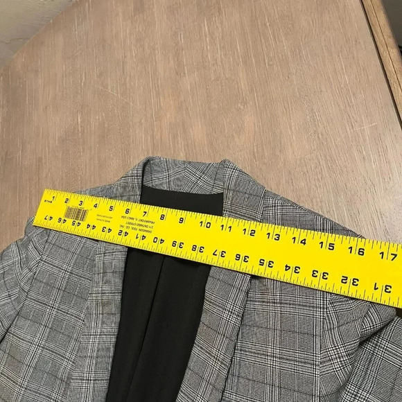 Women’s Gianni Bini Jacket Size 2 - Picture 6 of 7